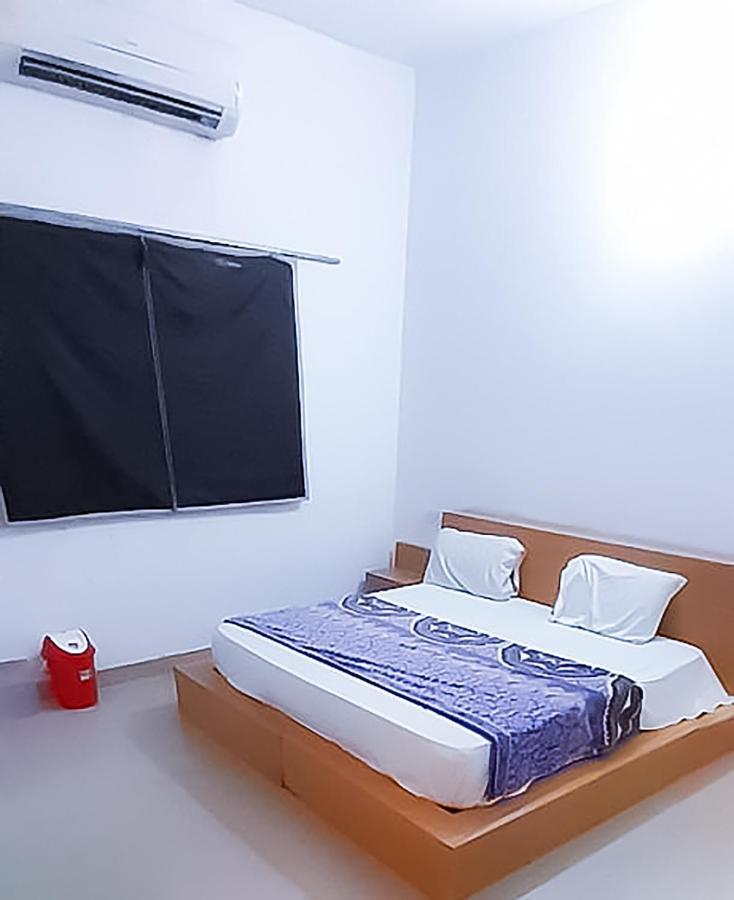 Dadri Roomshala 110 Hotel Mulaqaat - Shiv Nadar University מראה חיצוני תמונה