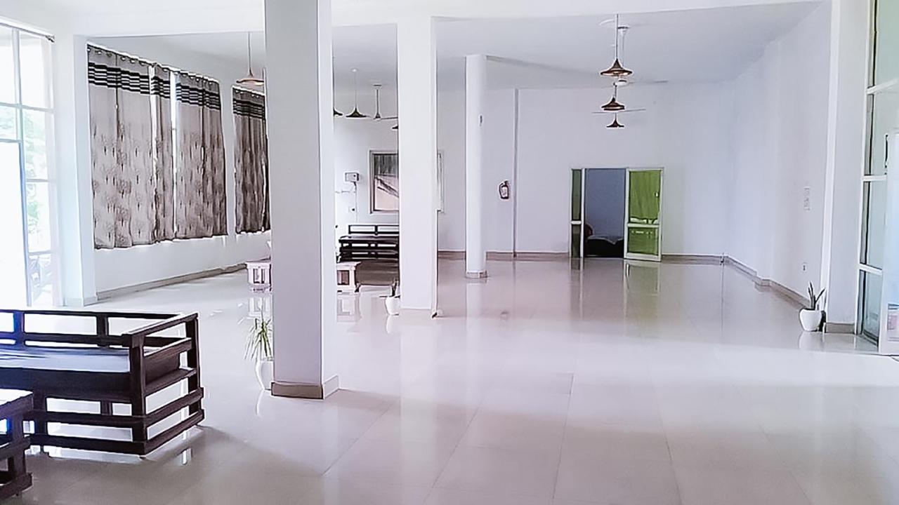 Dadri Roomshala 110 Hotel Mulaqaat - Shiv Nadar University מראה חיצוני תמונה