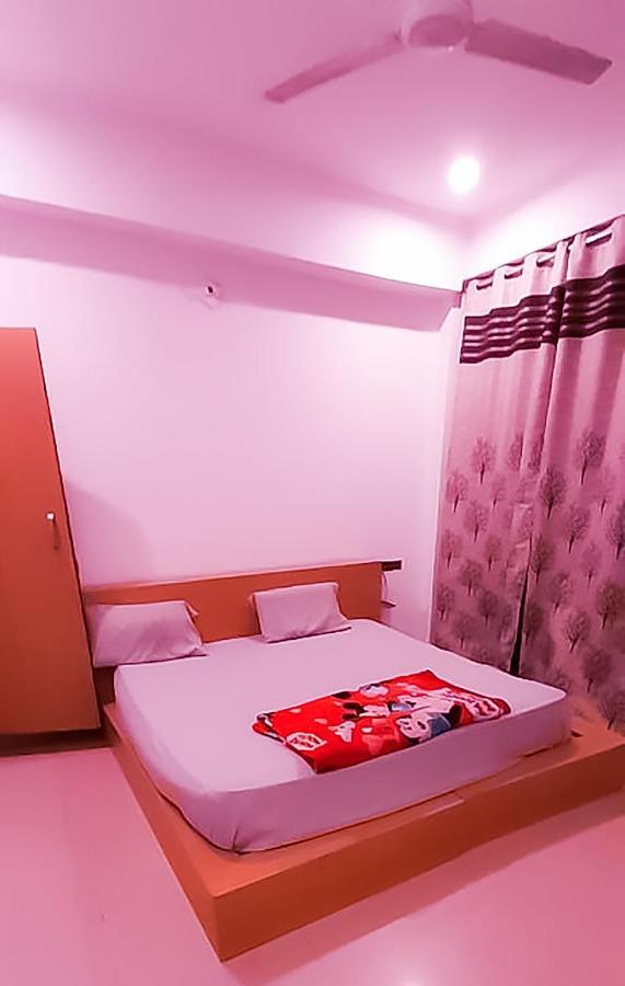 Dadri Roomshala 110 Hotel Mulaqaat - Shiv Nadar University מראה חיצוני תמונה