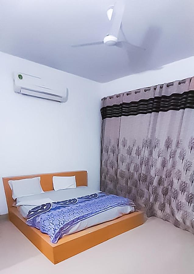 Dadri Roomshala 110 Hotel Mulaqaat - Shiv Nadar University מראה חיצוני תמונה