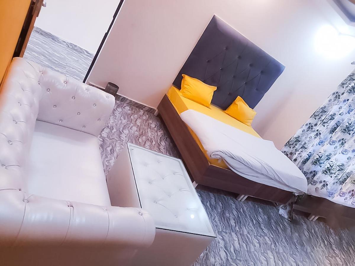 Dadri Roomshala 110 Hotel Mulaqaat - Shiv Nadar University מראה חיצוני תמונה